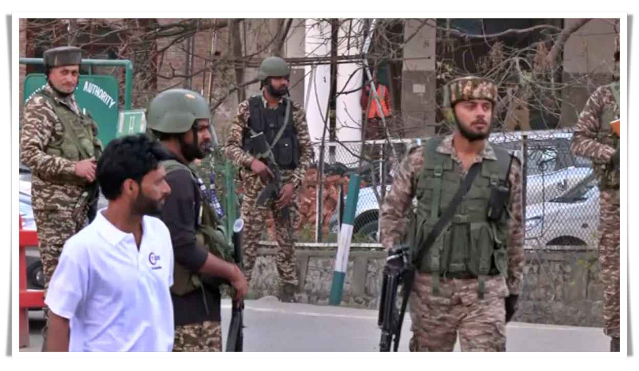 దాడి చేసింది ఉగ్రవాదులు కాదు.. పాక్ SSG కమాండోలు : JK మాజీ డీజీపీ