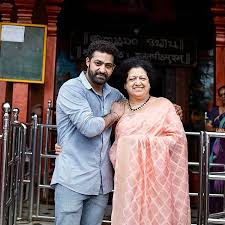 Jr. Ntr: తల్లికి ఆ మాటిచ్చిన ఎన్టీఆర్..! లైఫ్‌లో అలాంటి పని ఎప్పటికీ చేయడట