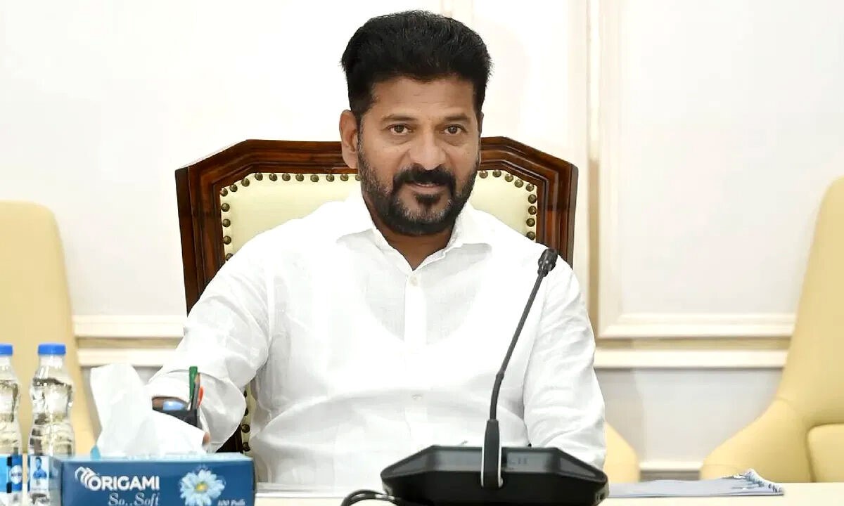 పలుకుబడి ఉందని ఏపీలో అన్ని ప్రాజెక్టులకు అనుమతులు వస్తాయనుకోవద్దు: CM Revanth