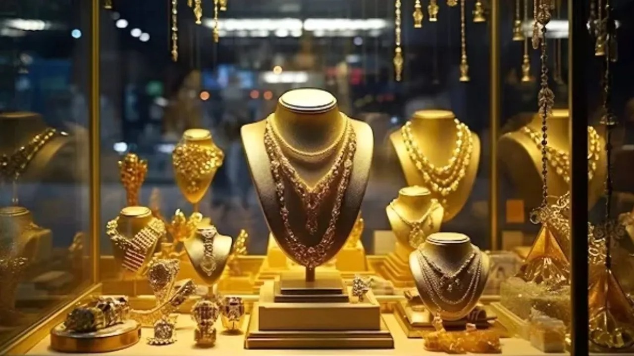 Gold Rate Today: అంతర్జాతీయ మార్కెట్లో అనిశ్చితి.. భారీగా పెరిగిన బంగారం ధర